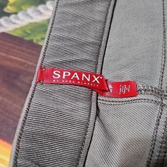 Spanx Ankle Skinny Leggings Size Small - Picture 3 of 5